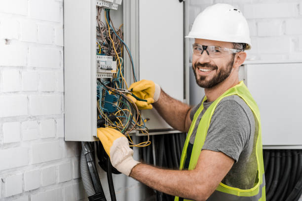 Best Circuit Breaker Repair  in Carlton, OR
